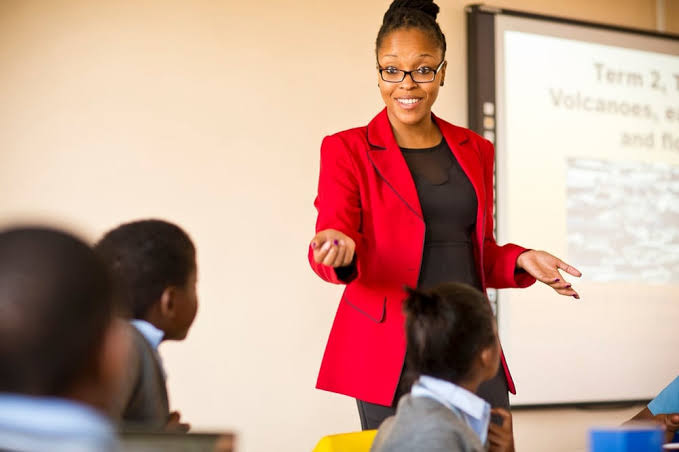 Only 1st Class and 2nd Class Upper Graduates Will be qualified As Teachers by 2021 - FG